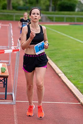 Siegerin 10km Lauf: Irina Haub, DJK Flörsheim, 40:57,6 min